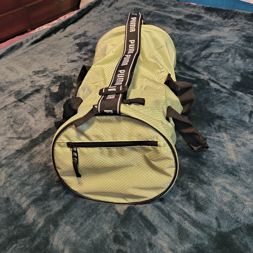 Puma Bright Green/Yellow Jolt Duffel Bag - Picture 2 of 7